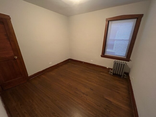 Building Photo - 2157 N Avers Ave