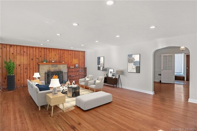 Building Photo - 81 Opper Rd