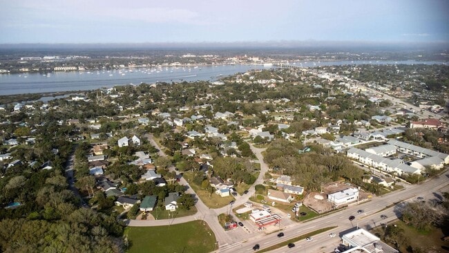 Building Photo - 228 Herada St