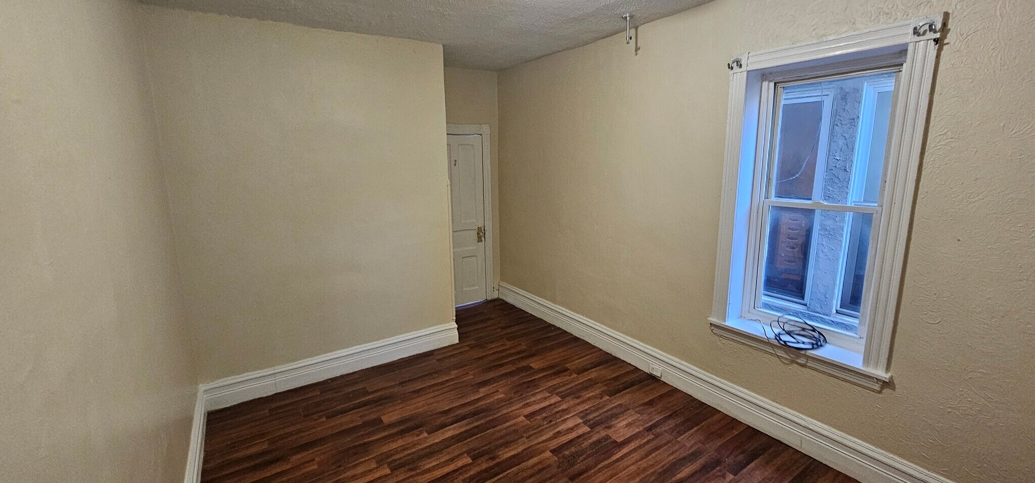 Building Photo - 132 W Douglass St