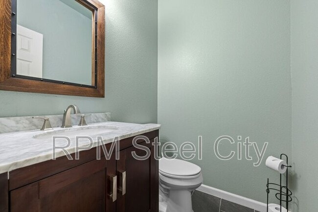 Building Photo - 5104 Tabor Lane