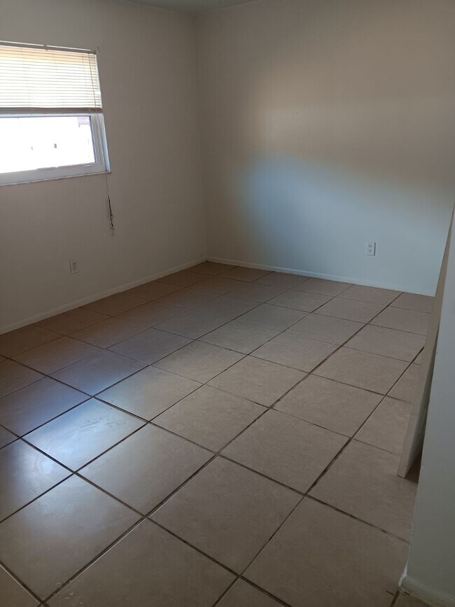 Building Photo - 5849 Crestmont St