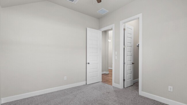 Building Photo - 557 Tobacco Pass