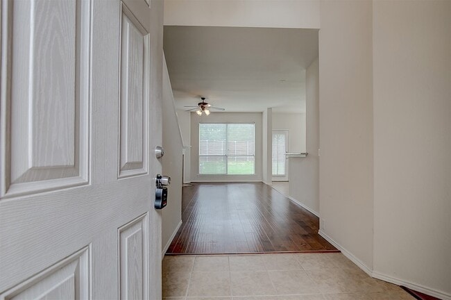 Building Photo - 2609 Monroe Dr