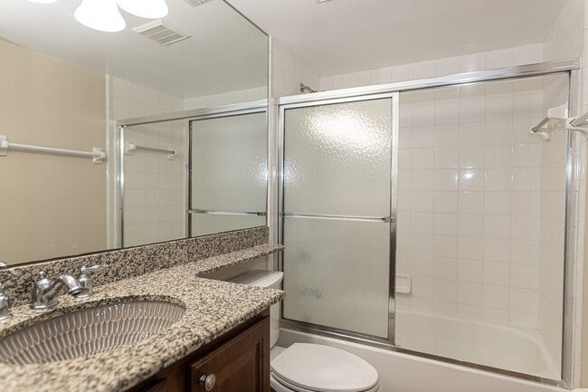 Building Photo - 13391 Broadhurst Loop