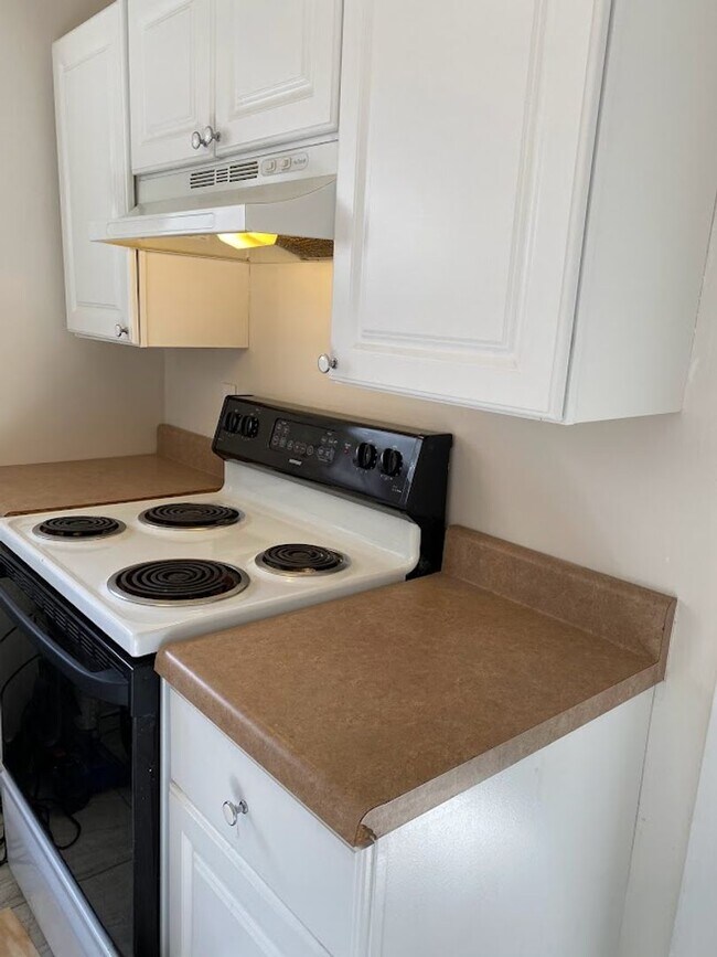 Building Photo - 2309 Eldridge St