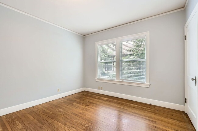 Building Photo - 3002 Lafayette Ave