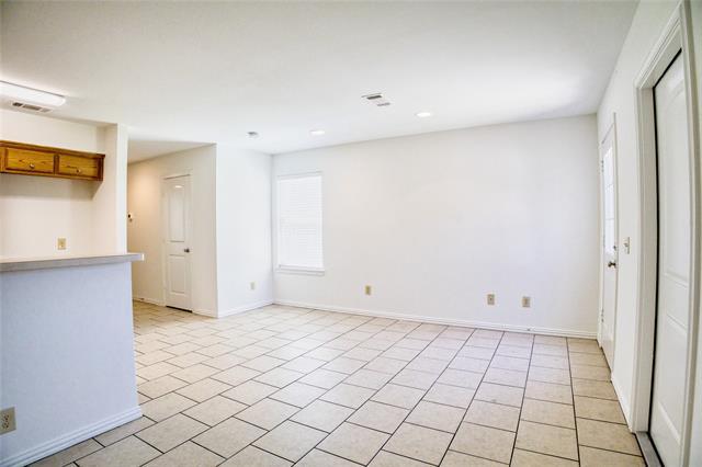Building Photo - 1708 S Waco St