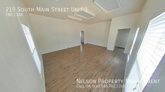 Primary Photo - 219 S Main St
