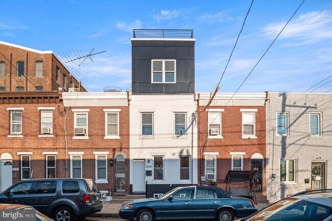 Primary Photo - 2540 Sepviva St