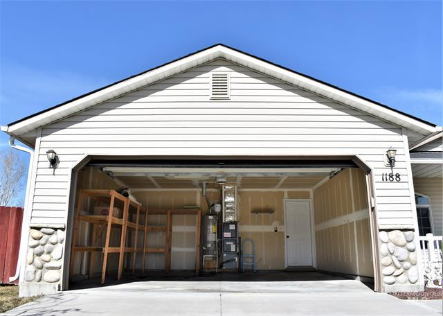 Building Photo - 1188 Peregrine Dr