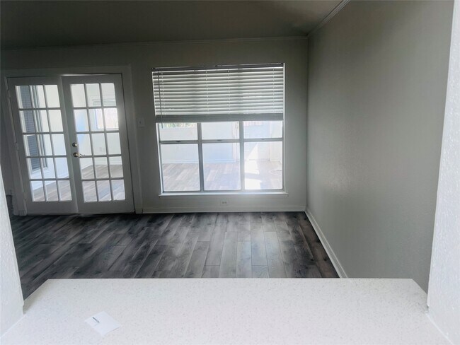 Building Photo - 3907 Windmill St