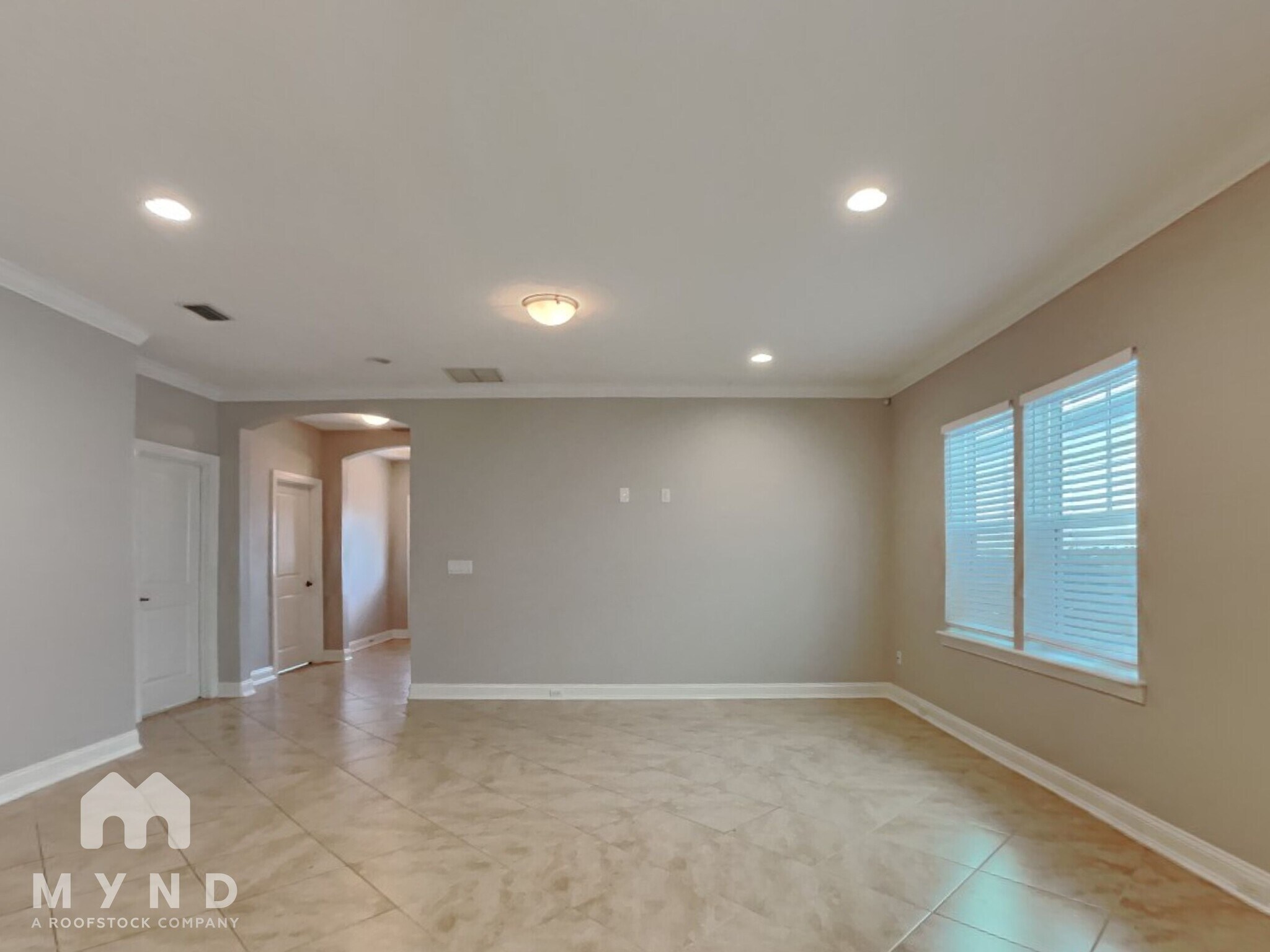 Building Photo - 3520 Hawthorn Way