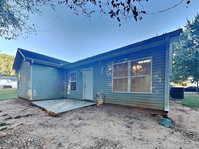 Building Photo - 9154 Jefferson Village Dr SW