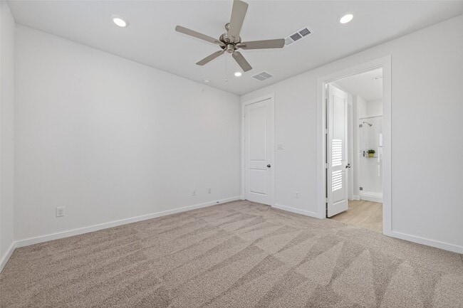 Building Photo - 1213 Mercantile St