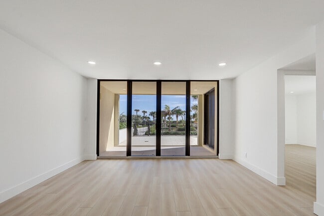 Building Photo - 200 Ocean Trail Way