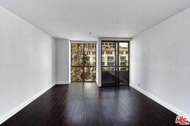 Building Photo - 10660 Wilshire Blvd