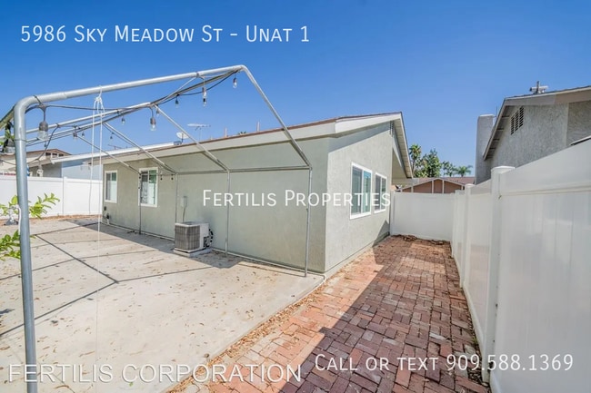 Building Photo - 5986 Sky Meadow St