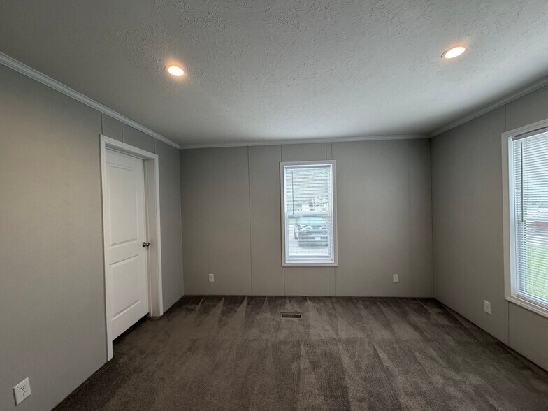 Building Photo - 1539 Huron Ct