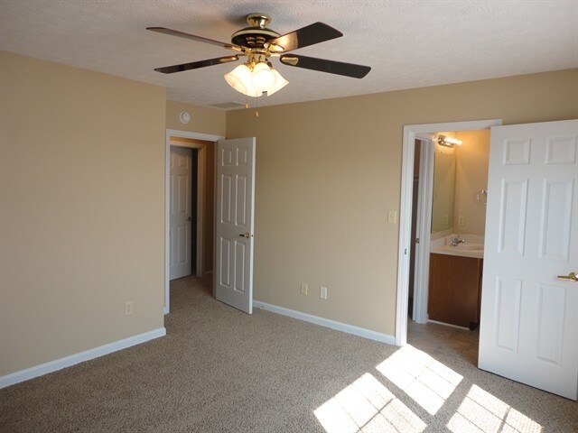 Building Photo - 814 Charter Woods Drive