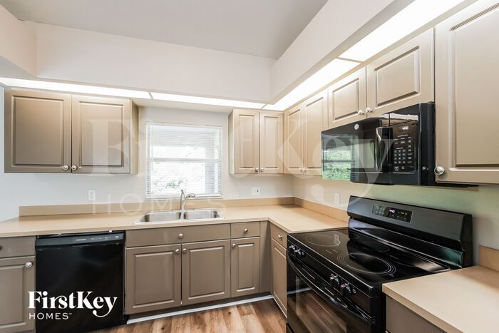 Building Photo - 315 Dill Ave