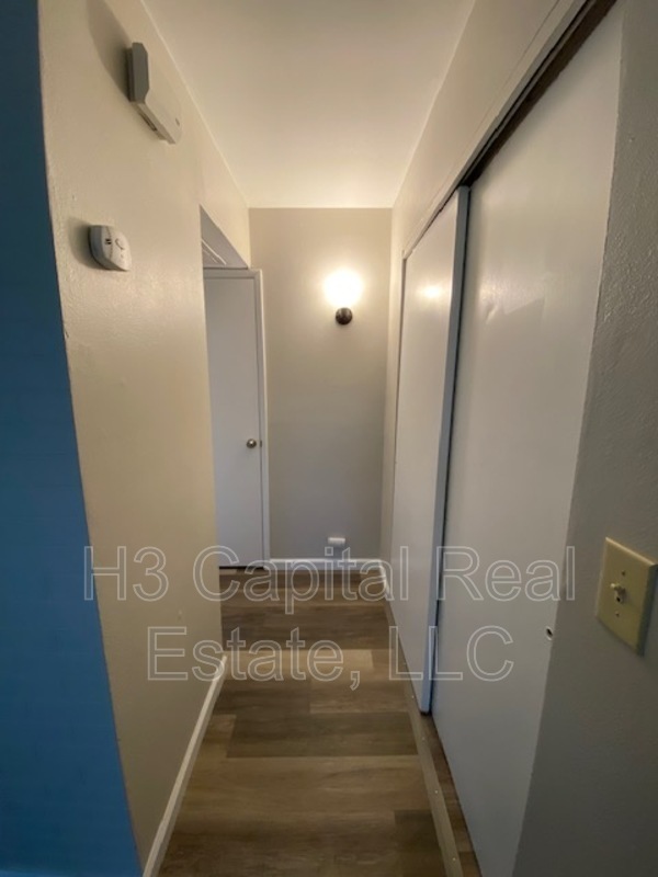 Building Photo - 420 Joseph Dr