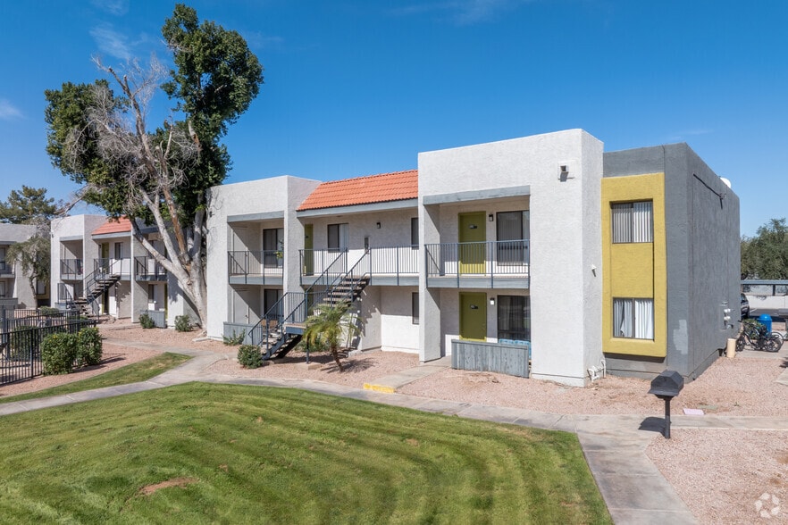 Building Photo - Emerson Square