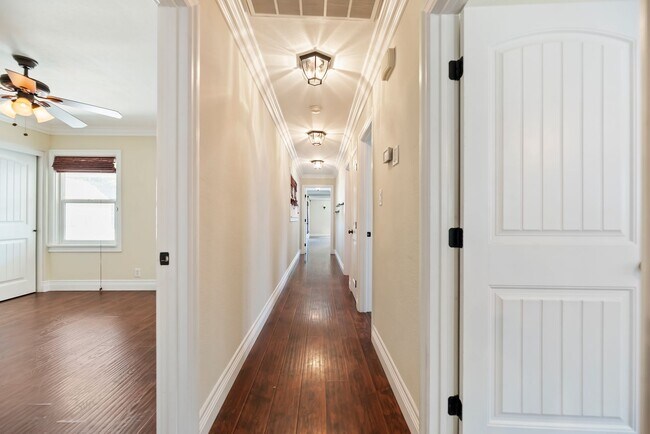 Building Photo - Stunning Riverside Home for Rent- Solar, E...