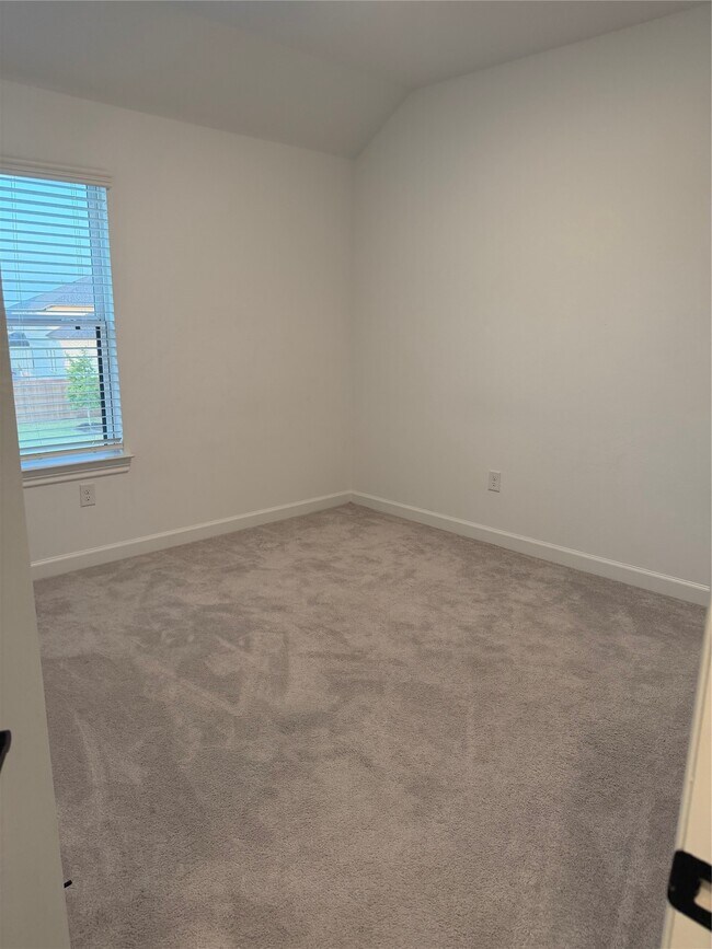 Building Photo - 25302 Rothesay Ln
