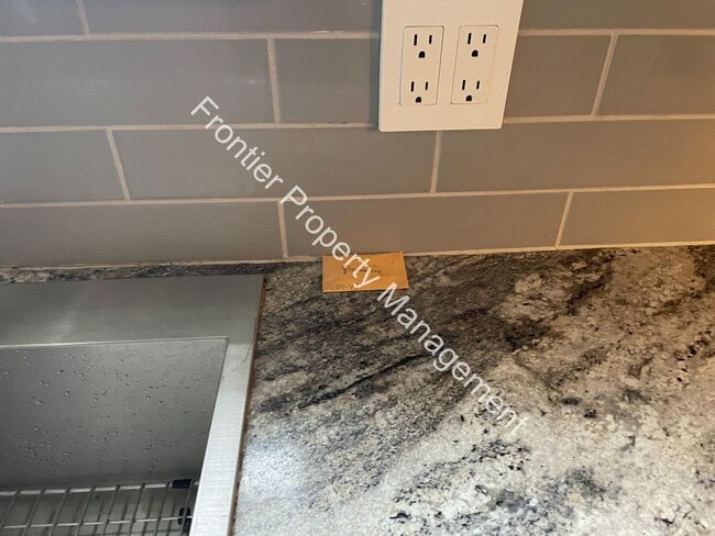 Building Photo - 2116 Doe Run Dr