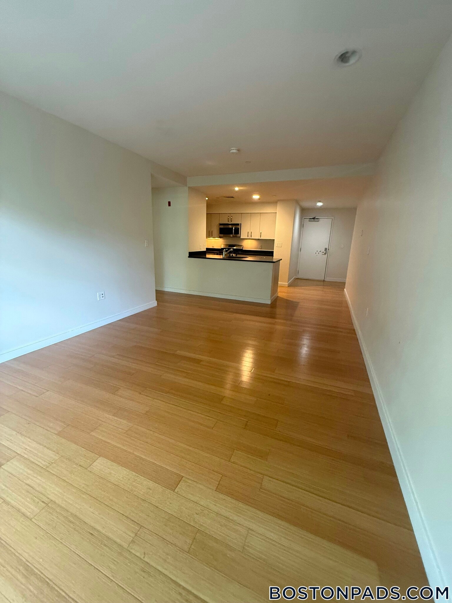 Building Photo - 601 Albany St