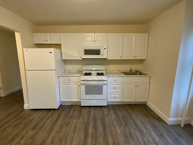 Primary Photo - Toivola House Apartments LLC