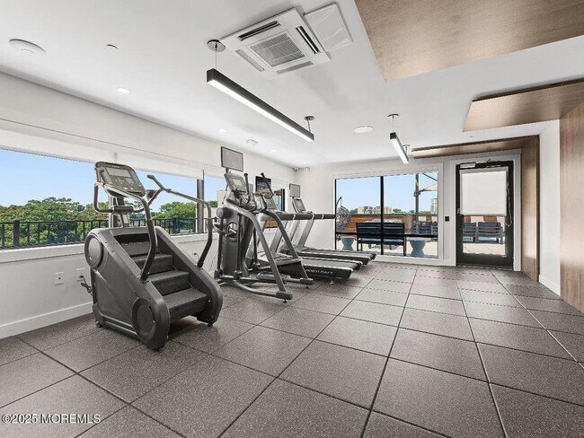 Building Photo - 27 3rd Ave