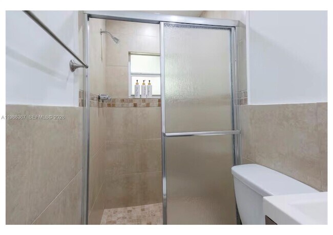 Building Photo - 501 N 24th Ave