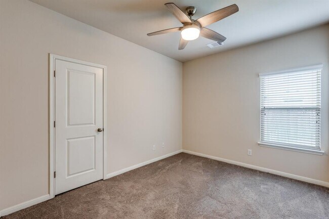 Building Photo - 20037 Navarre Terrace