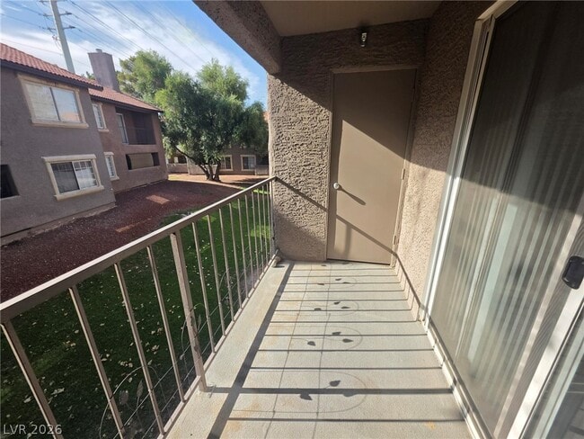 Building Photo - 2750 S Durango Dr