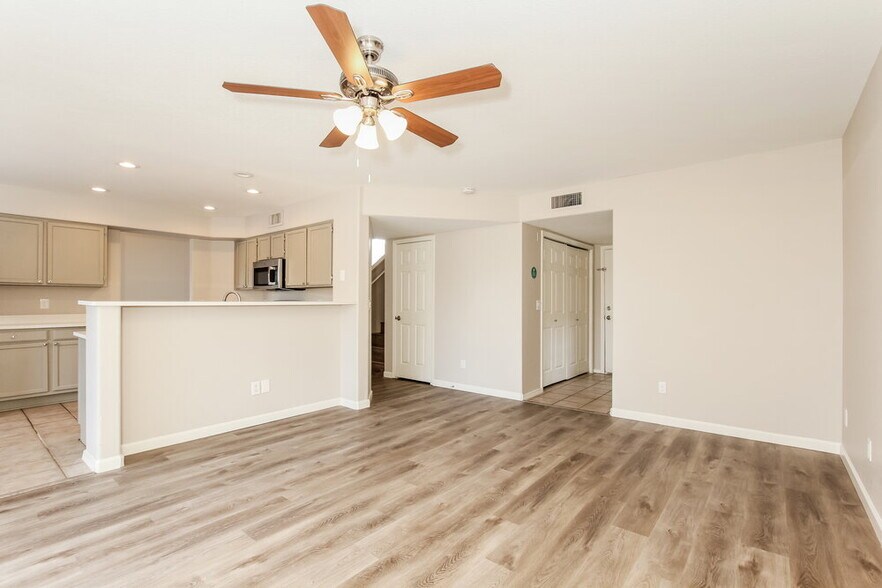 Building Photo - 7841 W McRae Way
