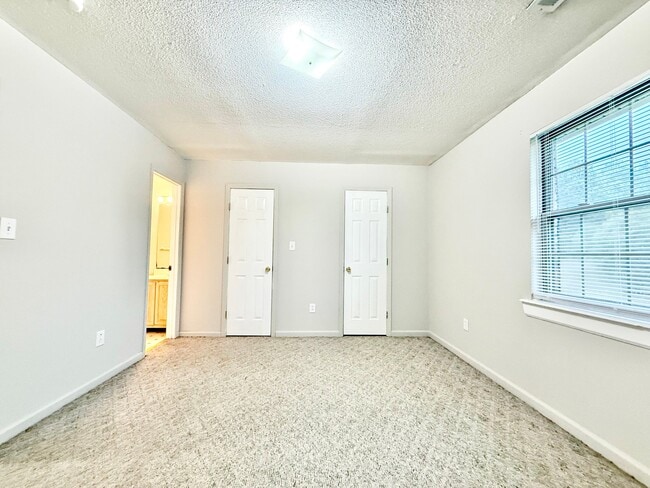 Building Photo - 102 Carter Sells Rd