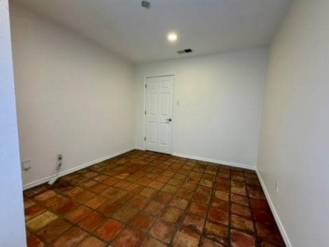 Building Photo - 5045 Thunder Rd