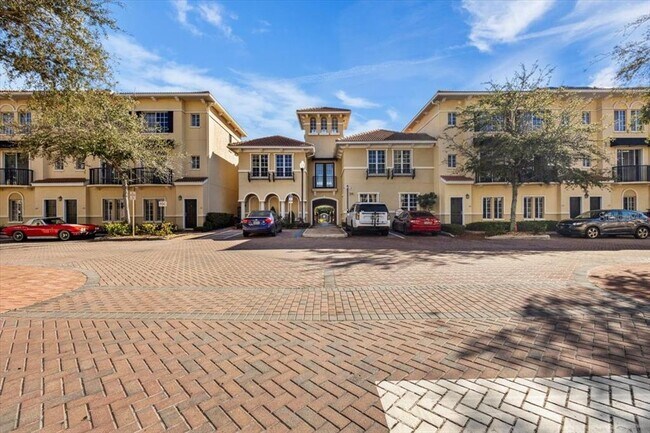 Building Photo - 111 S Sherrill St