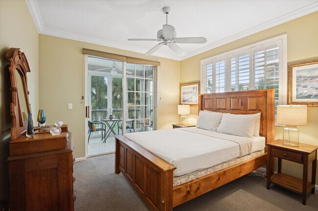 Building Photo - 4112 W Palm Aire Dr