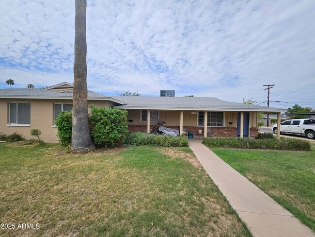 Primary Photo - 5242 N 7th Ave