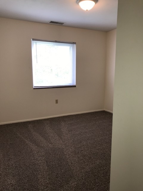 2nd bedroom - 403 County Line Rd