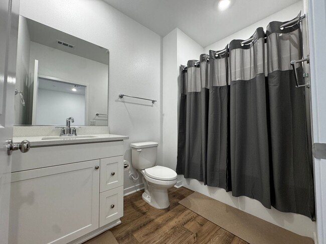 Building Photo - Beautiful, New Siena 3 Bedroom, 2.5 Bath Townhome with Solar for Rent