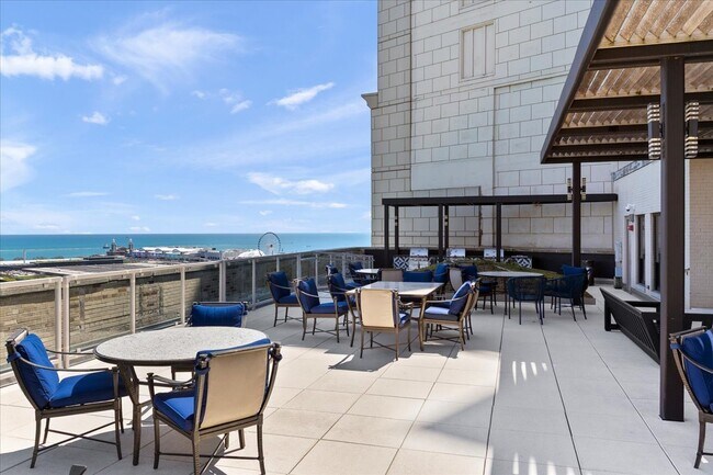 Building Photo - 850 N Lake Shore Dr