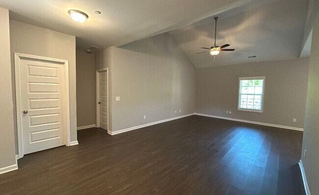 Building Photo - 1027 Echo Rdg Rd