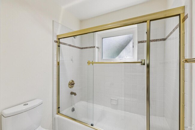 Building Photo - 32 Marin Bay Park Ct