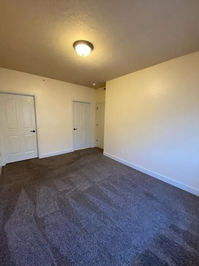Building Photo - PHEASANT RUN CONDO (PR#24)