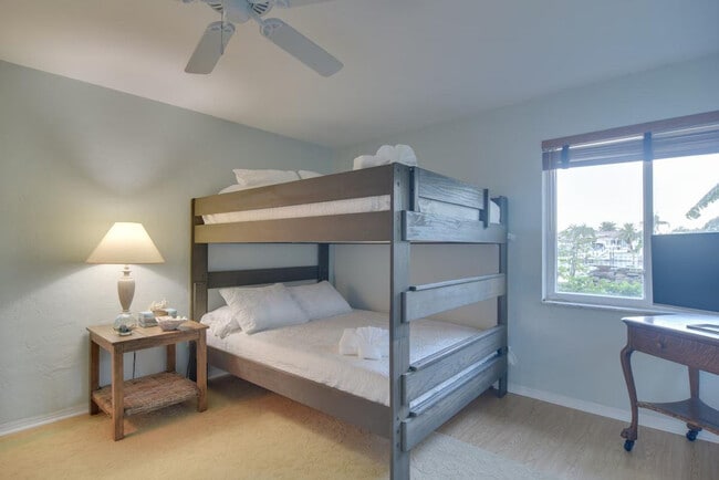 Building Photo - 301 N Tessier Dr