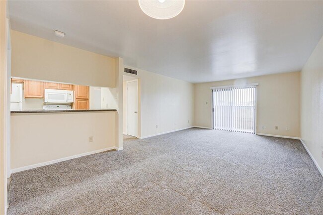 Building Photo - 8433 Hearth Dr
